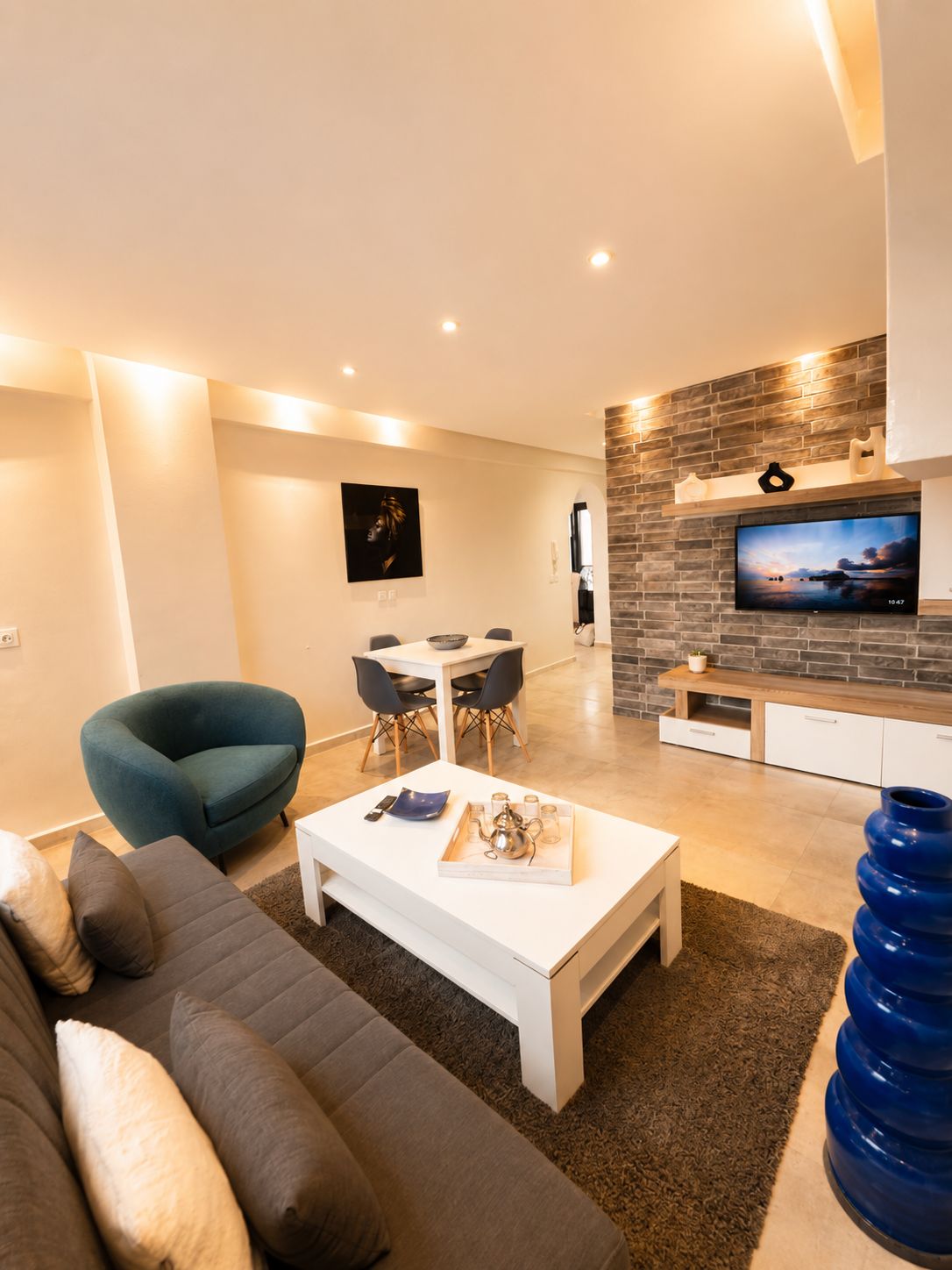 Salon TV mur brique